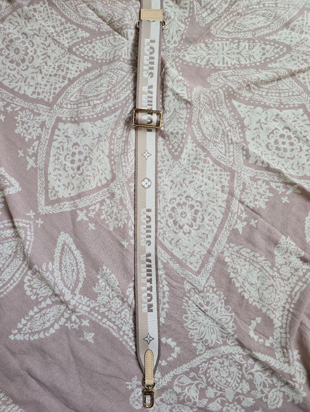 NEW Louis Vuitton Bandouliére Beige Guitar Strap - Picture 10 of 15